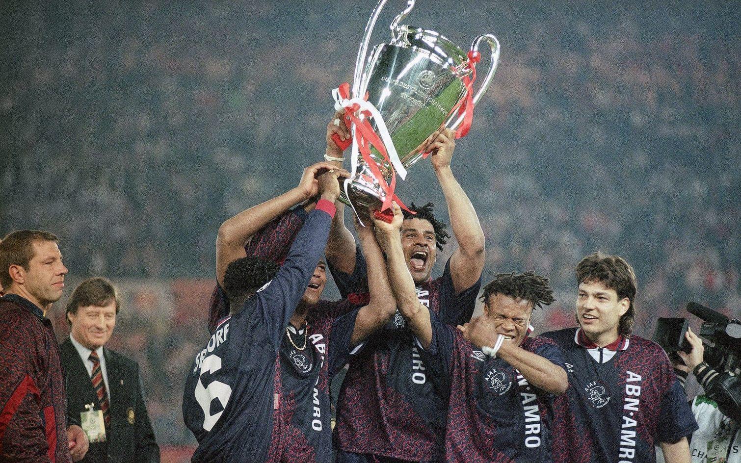 <strong>1. Ajax.</strong> 1995 vann laget från Amsterdam Champions League och var, där och då, världens bästa lag. Foto: Bildbyrån