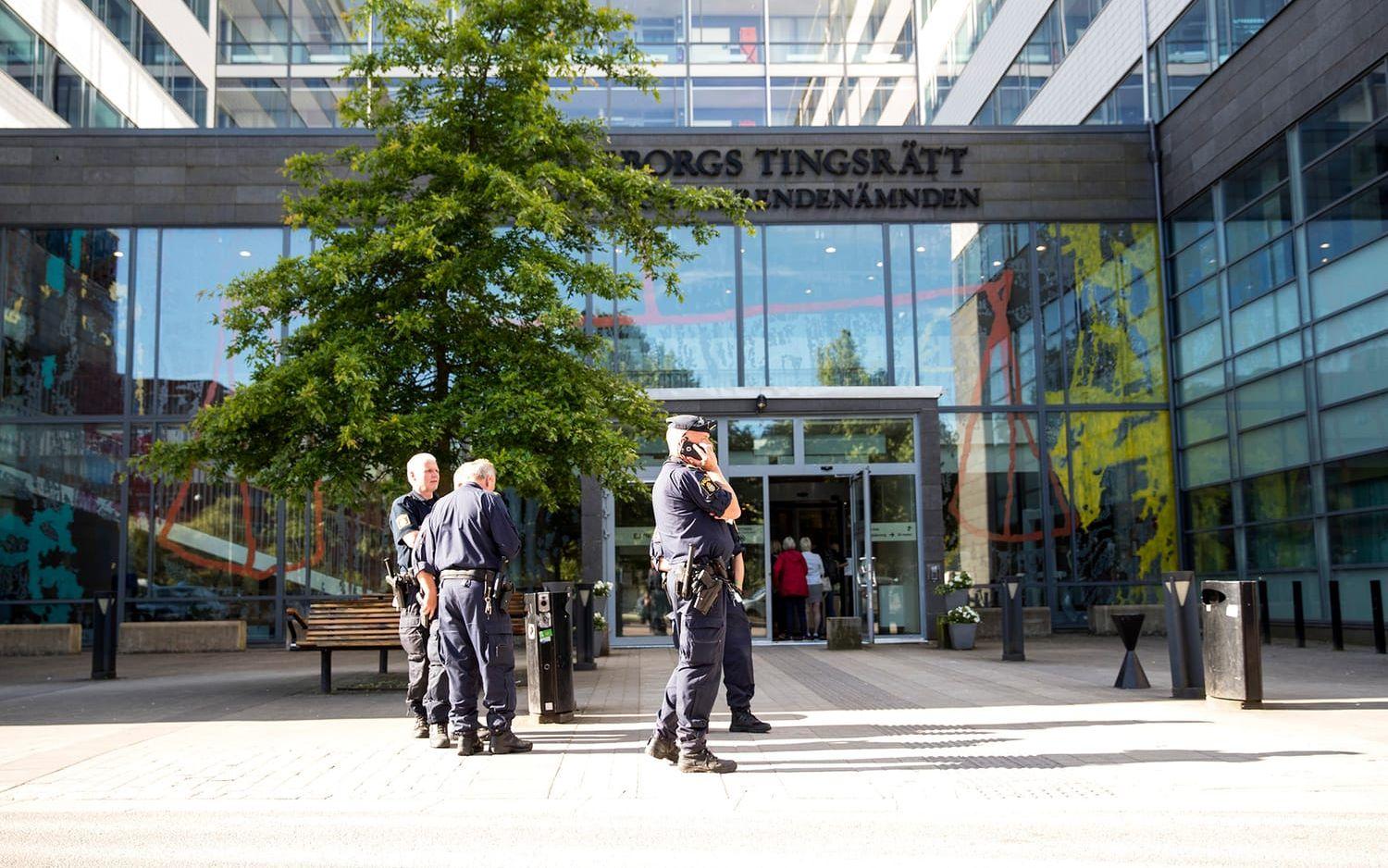 Tre personer misstänks för inblandning i bombdåden som under vintern skakat Göteborg. Bild: Anders Ylander
