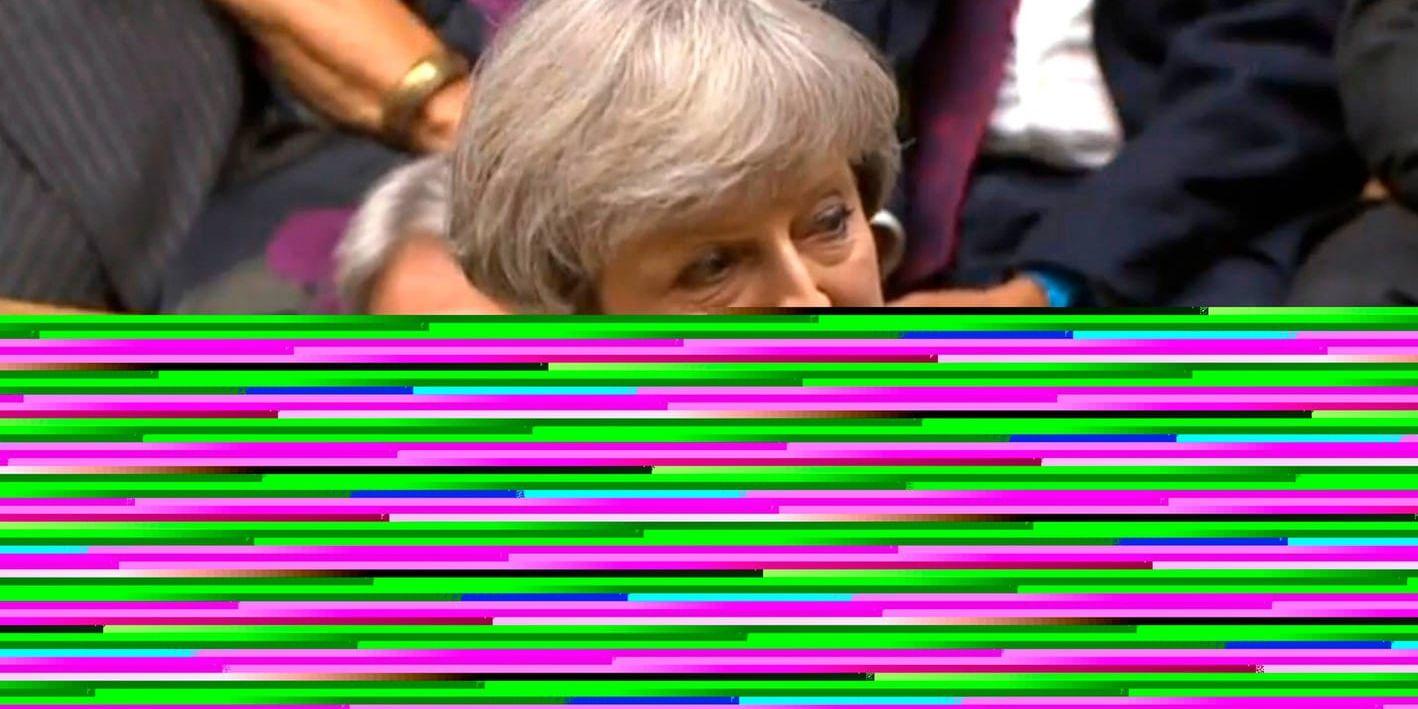 Höghusbranden i London kan försena premiärminister Theresa Mays försök att nå uppgörelse med DUB, och därmed brexit-förhandlingarna, uppger BBC.
