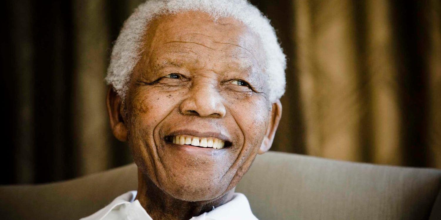 Nelson Mandela hann även skapa konst under sina 95 år på jorden. Arkivbild.