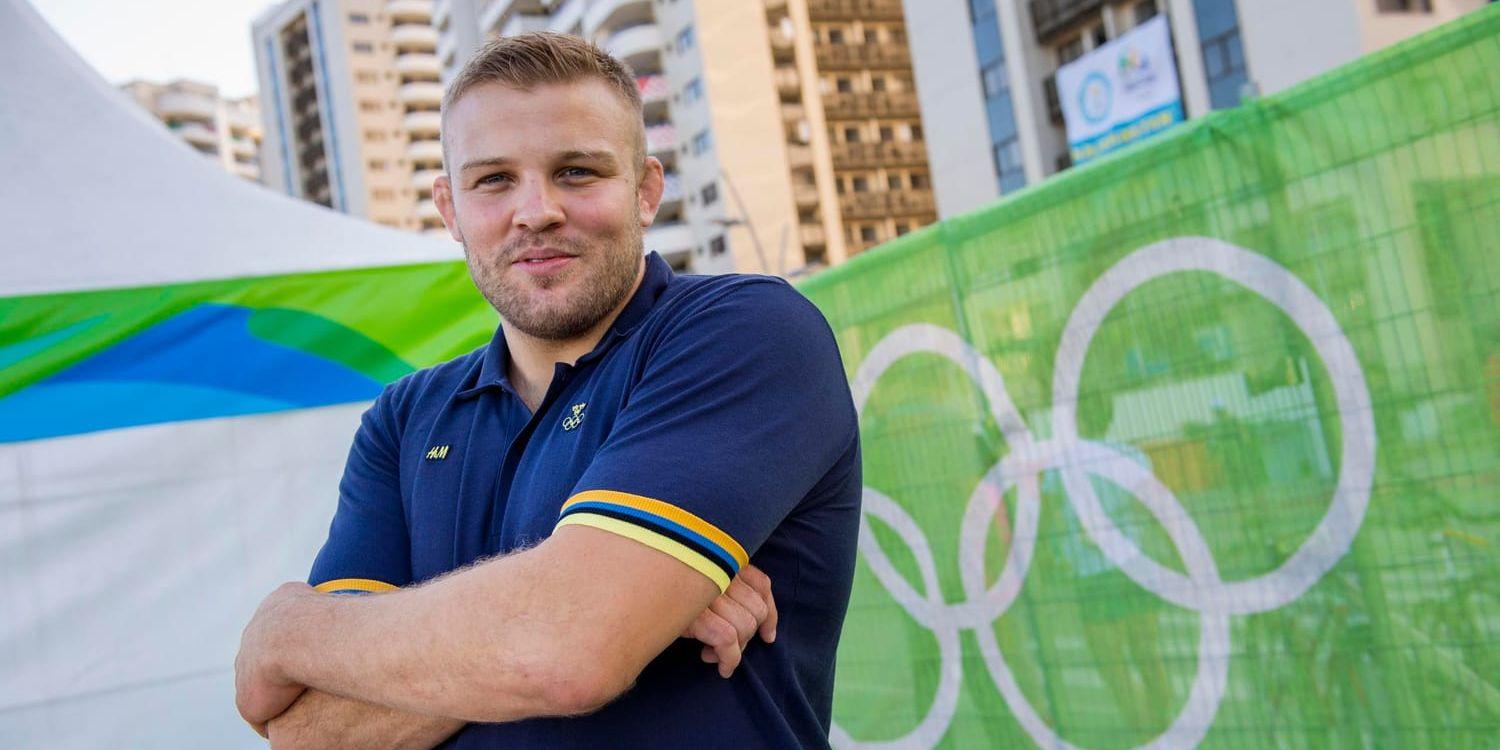 Brottaren Johan Eurén i 130-kilosklassen på plats i OS-byn i Rio inför tävlingarna som inleds på måndag.