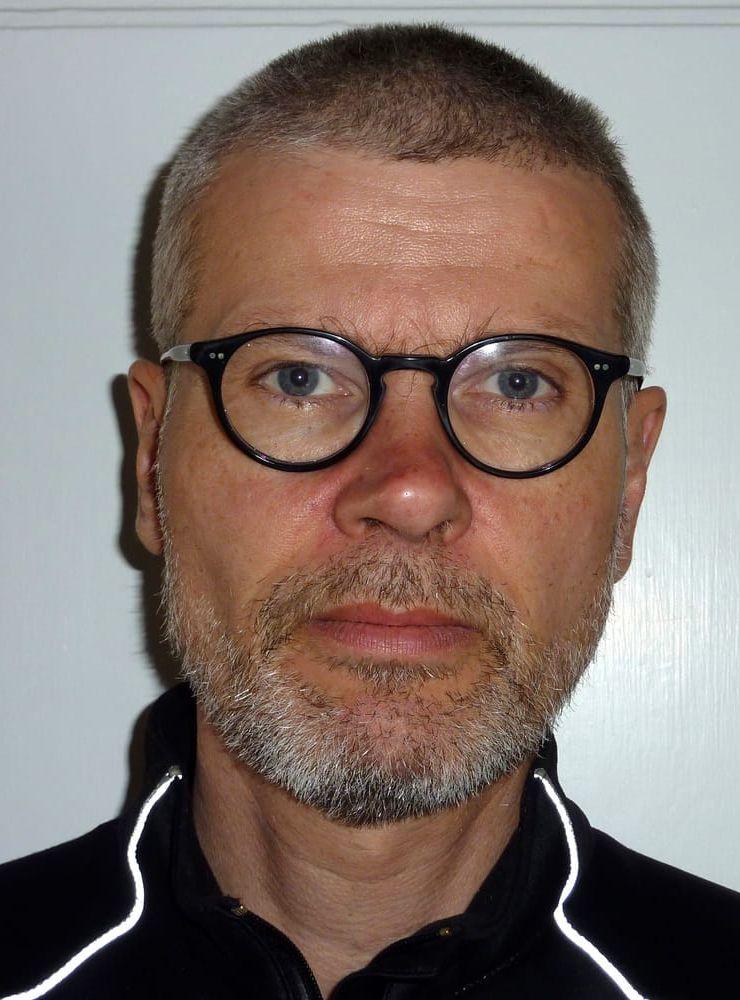 
    Peter Olofsson, gymnasielärare i Göteborg.
   