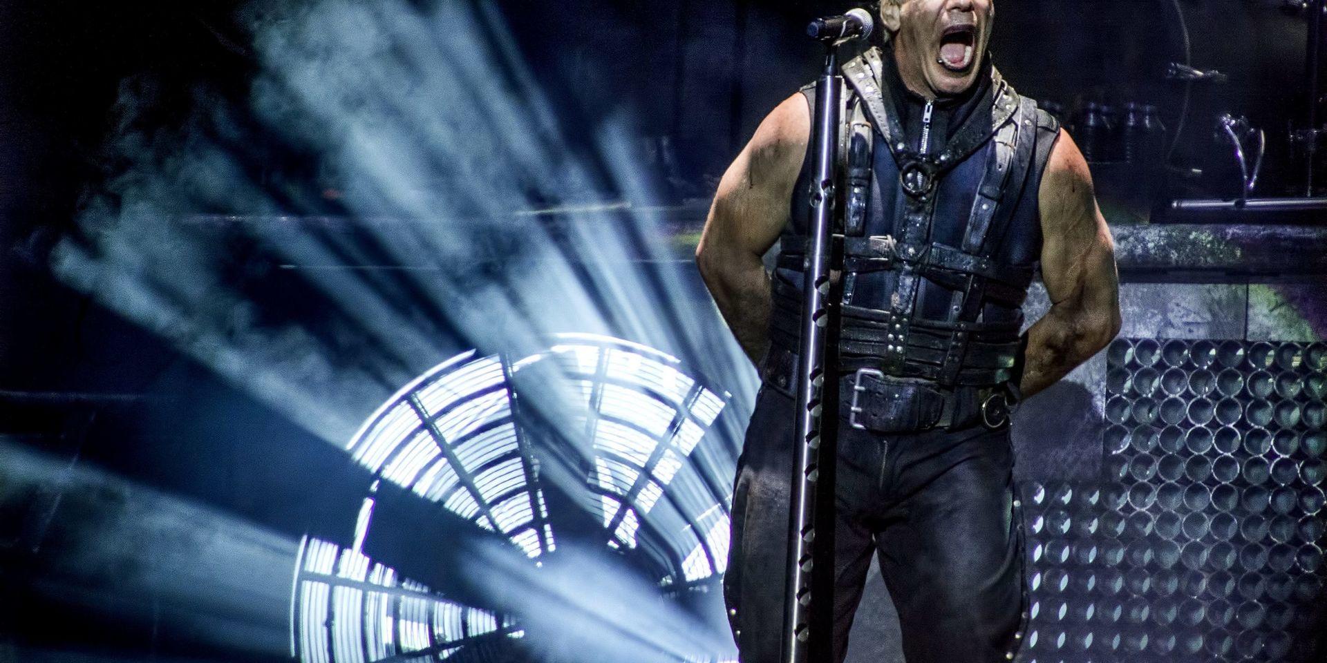 Rammsteins sångare Till Lindemann,på Bråvallafestivalen 2013.