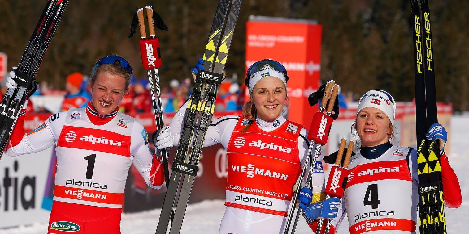 Stina Nilsson, i mitten, hade all anledning att vara nöjd i Planica.