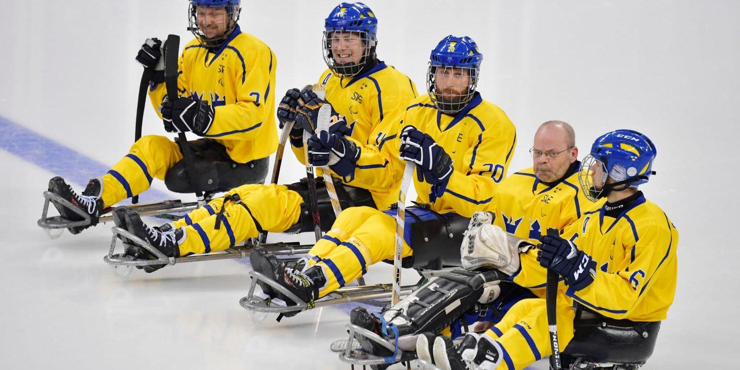 Sveriges hockeylag i Paralympics spelar match om sjunde plats på fredag.