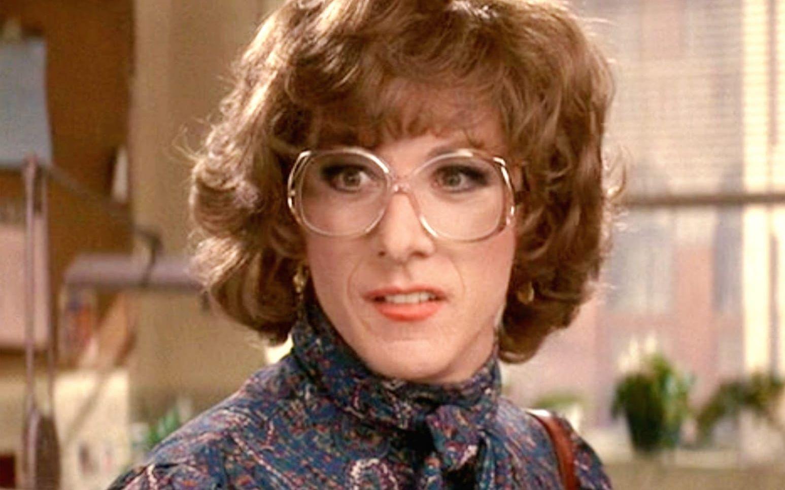 Tootsie (1982) - Hoffman spelar skådespelare som är så jobbig att arbeta med att han tvingas klä ut sig till kvinna för att få jobb. Foto: Columbia Pictures