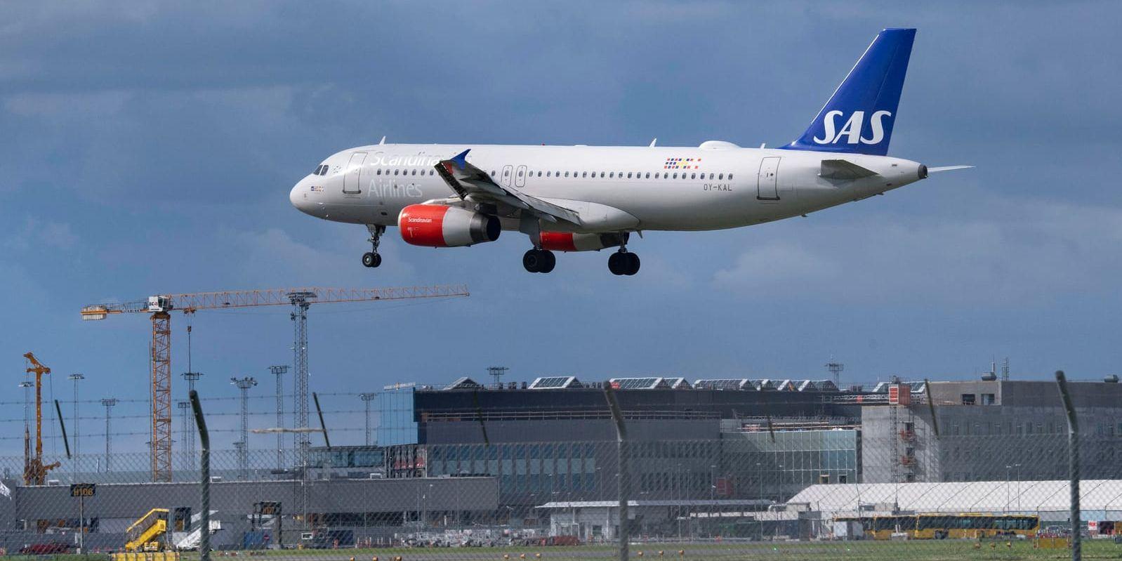Ett SAS-plan landar på Kastrups flygplats utanför Köpenhamn. Arkivbild.