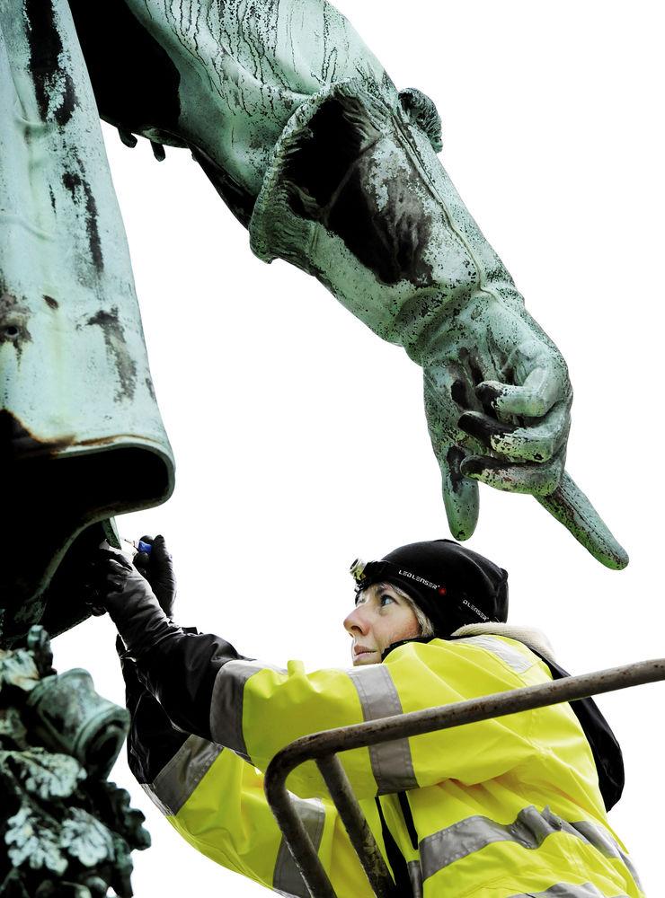 Provtagning på Gustav II Adolf staty på Gustav Adolfs torg