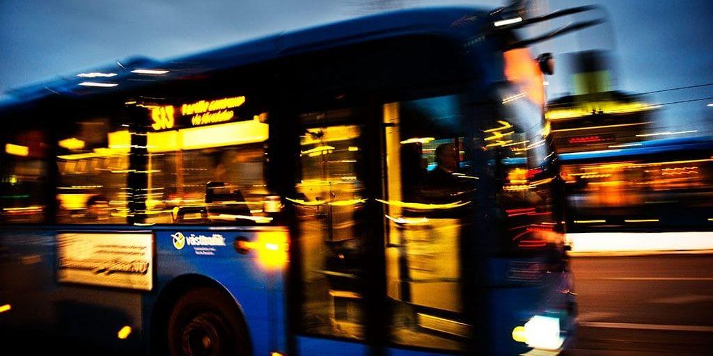 Ingen förstår hur den rödgröna ryckigheten i frågan om kollektivtrafiken underlättar ökat resande, skriver debattören.