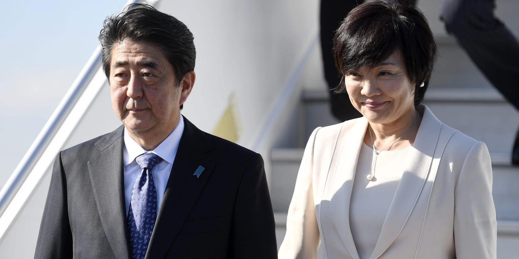 Japans premiärminister Shinzo Abe och hans fru Akie Abe. Arkivbild.