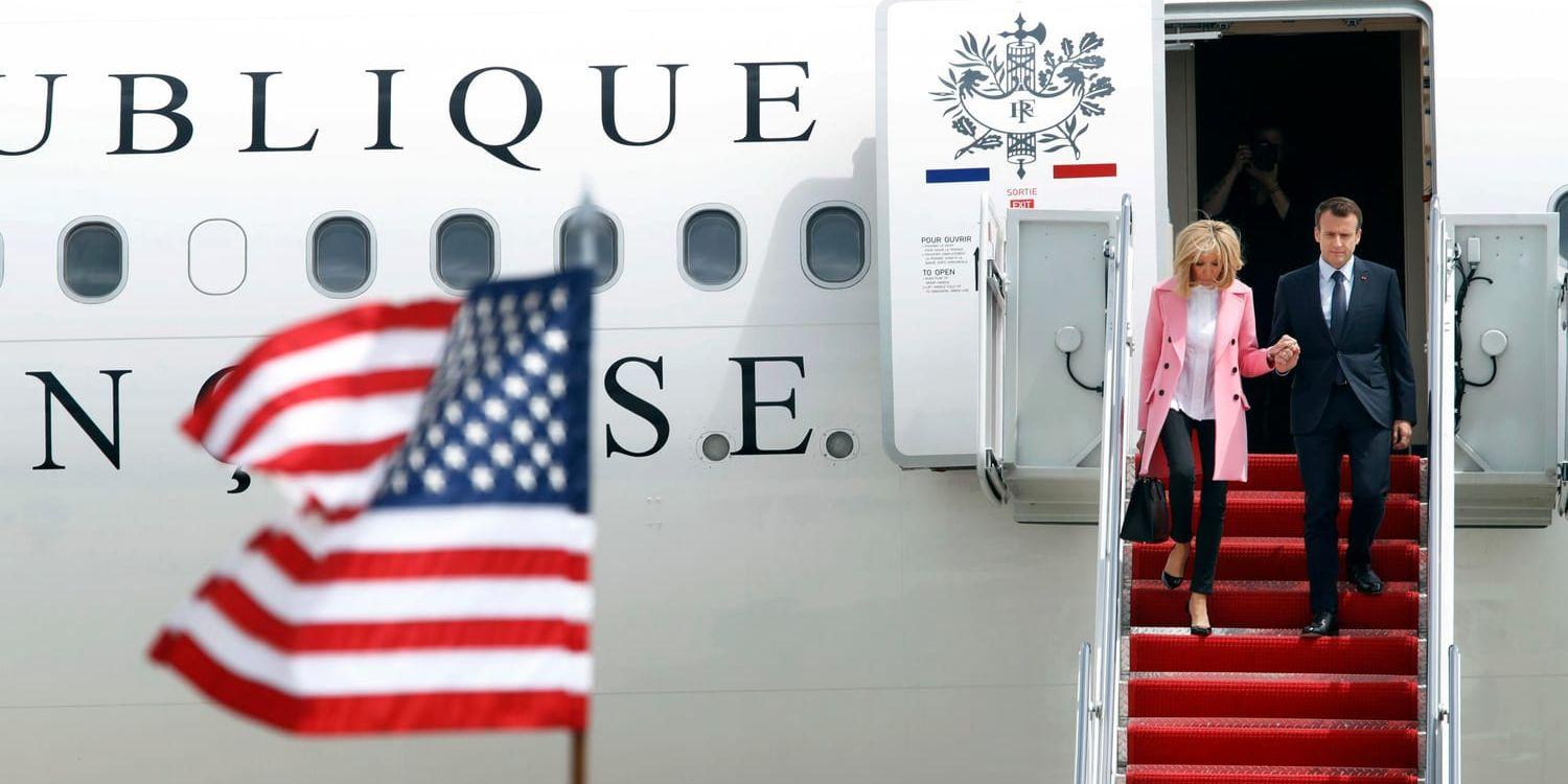 Frankrikes president Emmanuel Macron och han hustru Brigitte Macron har anlänt till USA för ett tre dagars långt statsbesök.