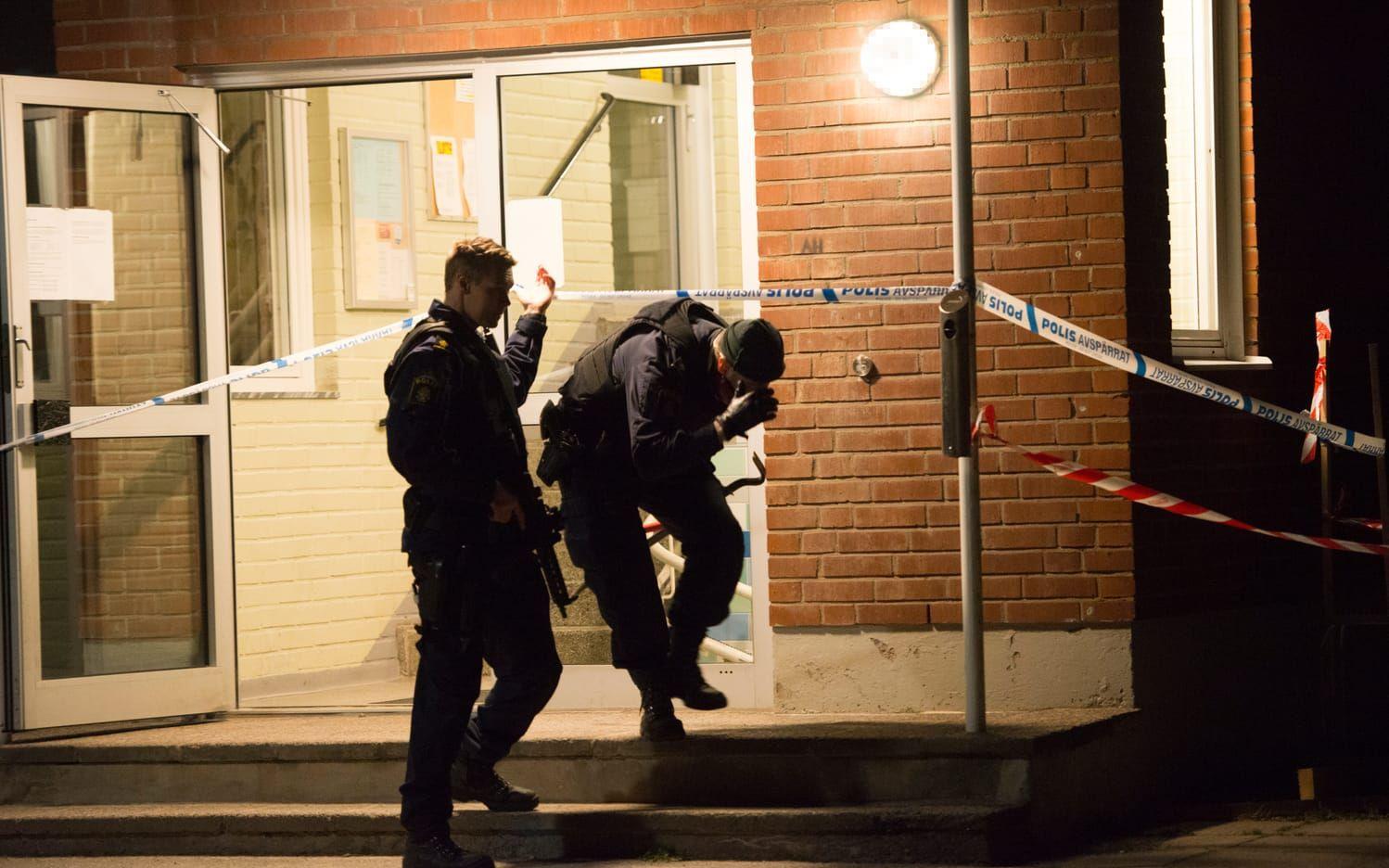 En man i Trollhättan larmade polisen efter att ha blivit skjuten i benet vid 21-tiden på torsdagskvällen. Bild: Johanna Joseph
