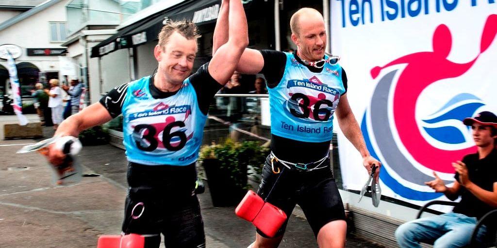 Anders Svensson och Richard Brankell lyckades återigen kamma hem segern i multisporttävlingen Ten island race i Göteborgs norra skärgård.