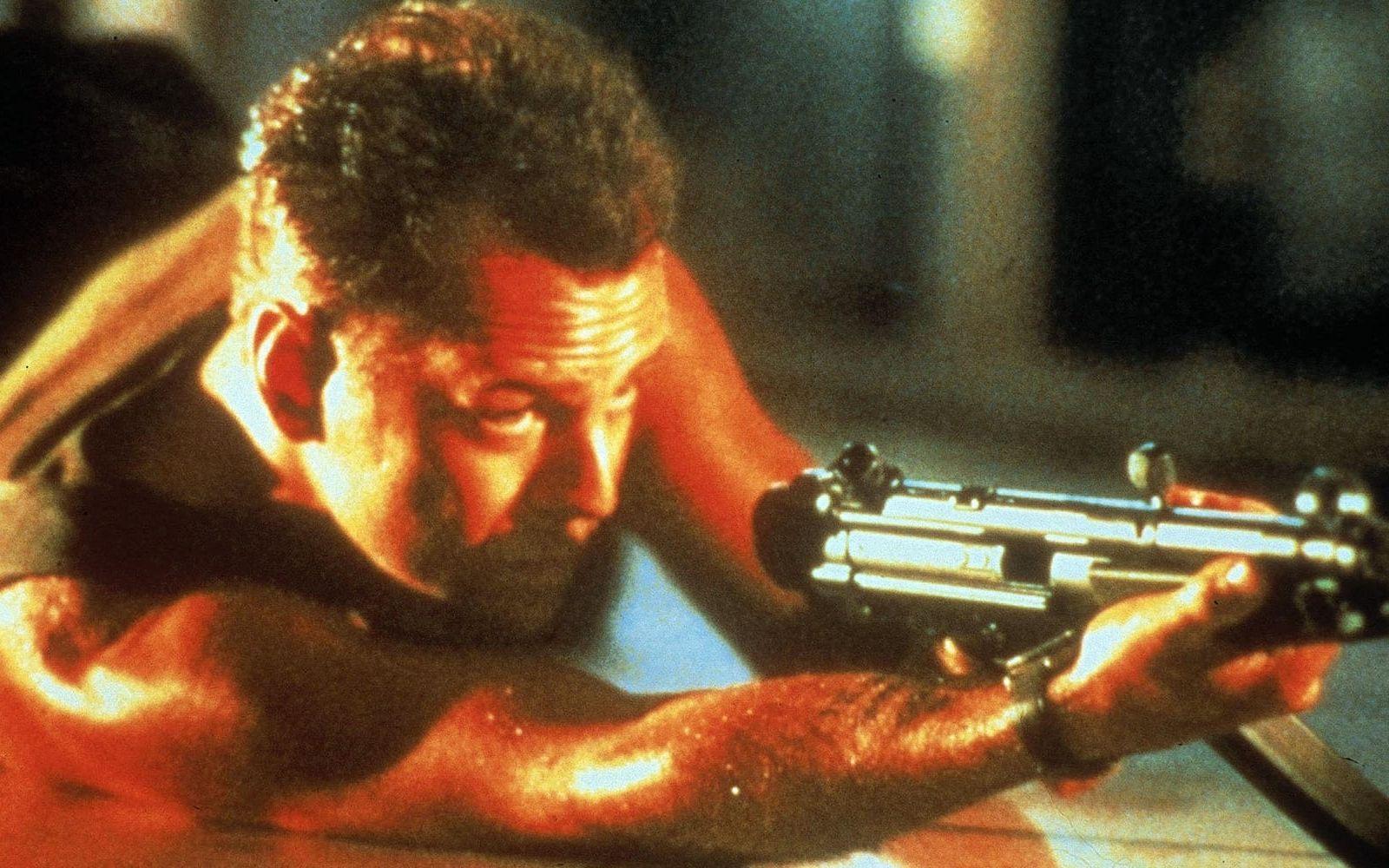 "Yippie-ki-yay, motherf—er!" – Bruce Willis som John McClane i Die Hard, 1988. Foto: Stella