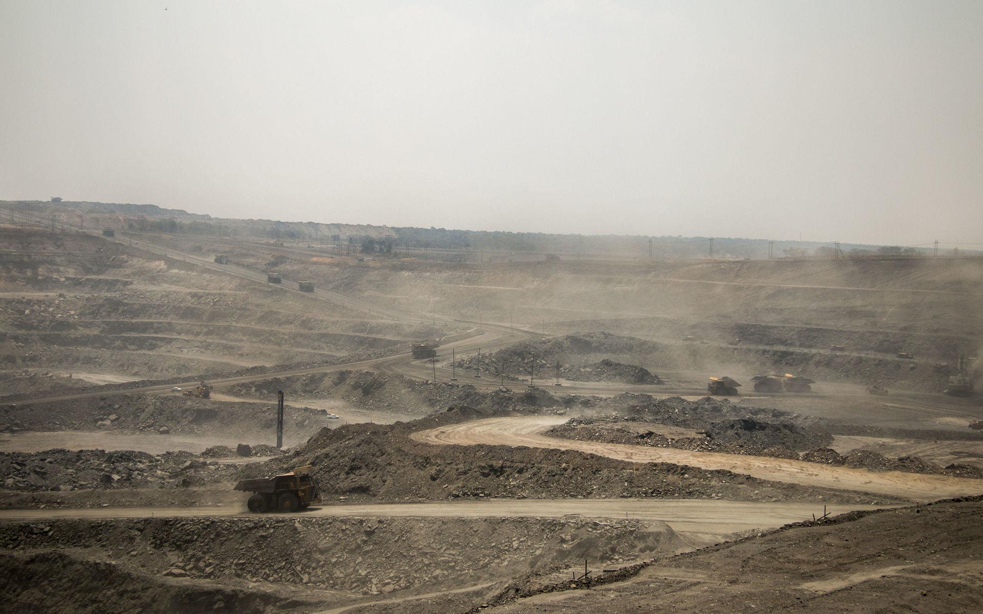 Aktiviteten i gruvan i Kalumbila stannar aldrig upp. Årets produktion beräknas landa på 220 000 ton. Tillsammans med produktionen i Kansanshi gör det First Quantum till Zambias största kopparproducent.