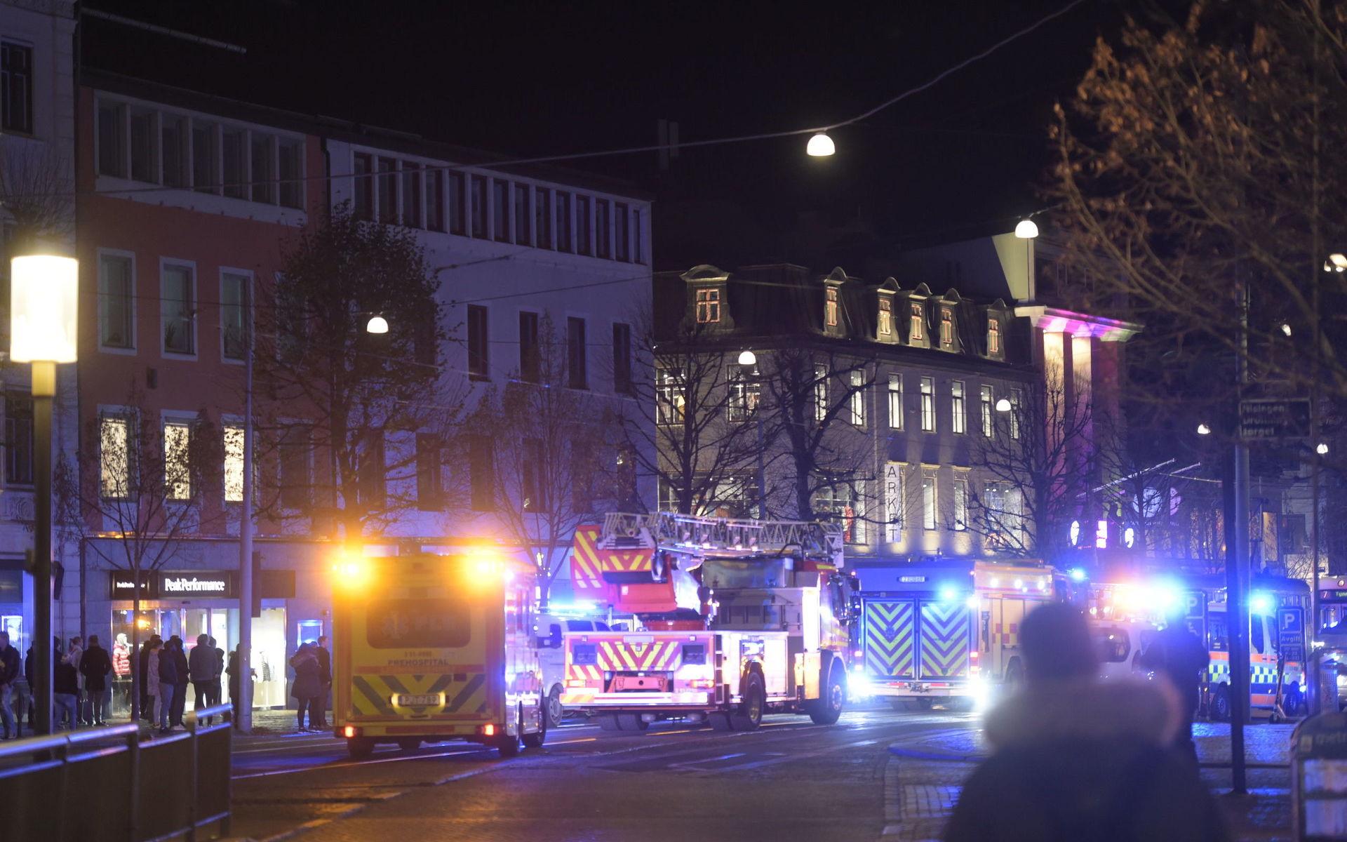 Under onsdagskvällen blev en person påkörd av en spårvagn vid Kungsportsplatsen i centrala Göteborg. 