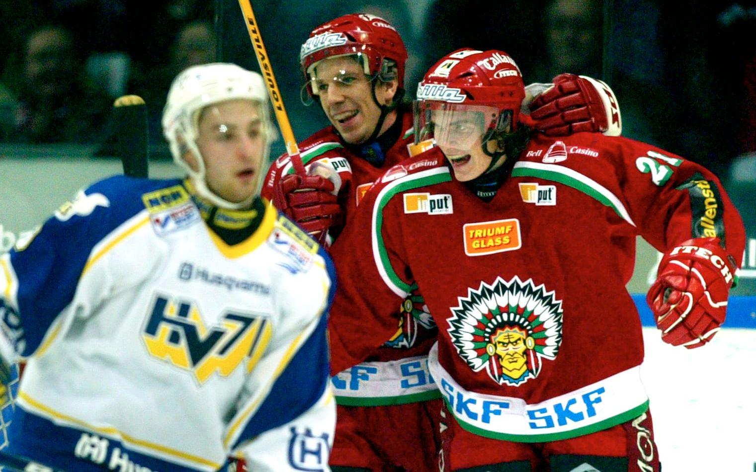Duon spelade ihop i Frölunda när det begav sig – innan det blev spel i NHL för Eriksson och senare även Lundqvist. Bild: Bildbyrån