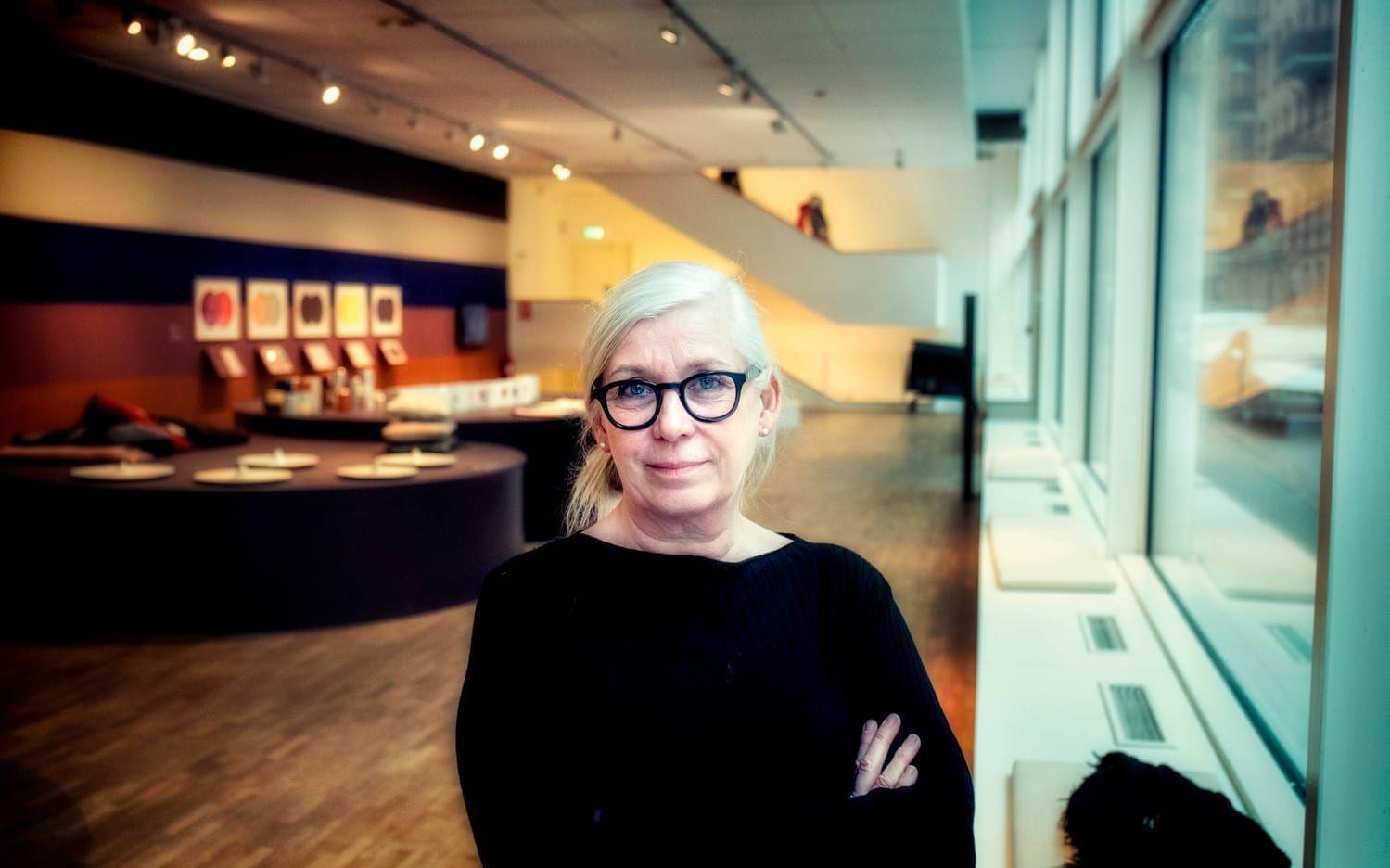 Ser framåt. För Ann Bergström, Röhsskas enhetschef för utställningar och samlingar, är femton månader en kort tid att hålla stängt. Bild: Lisa Thanner