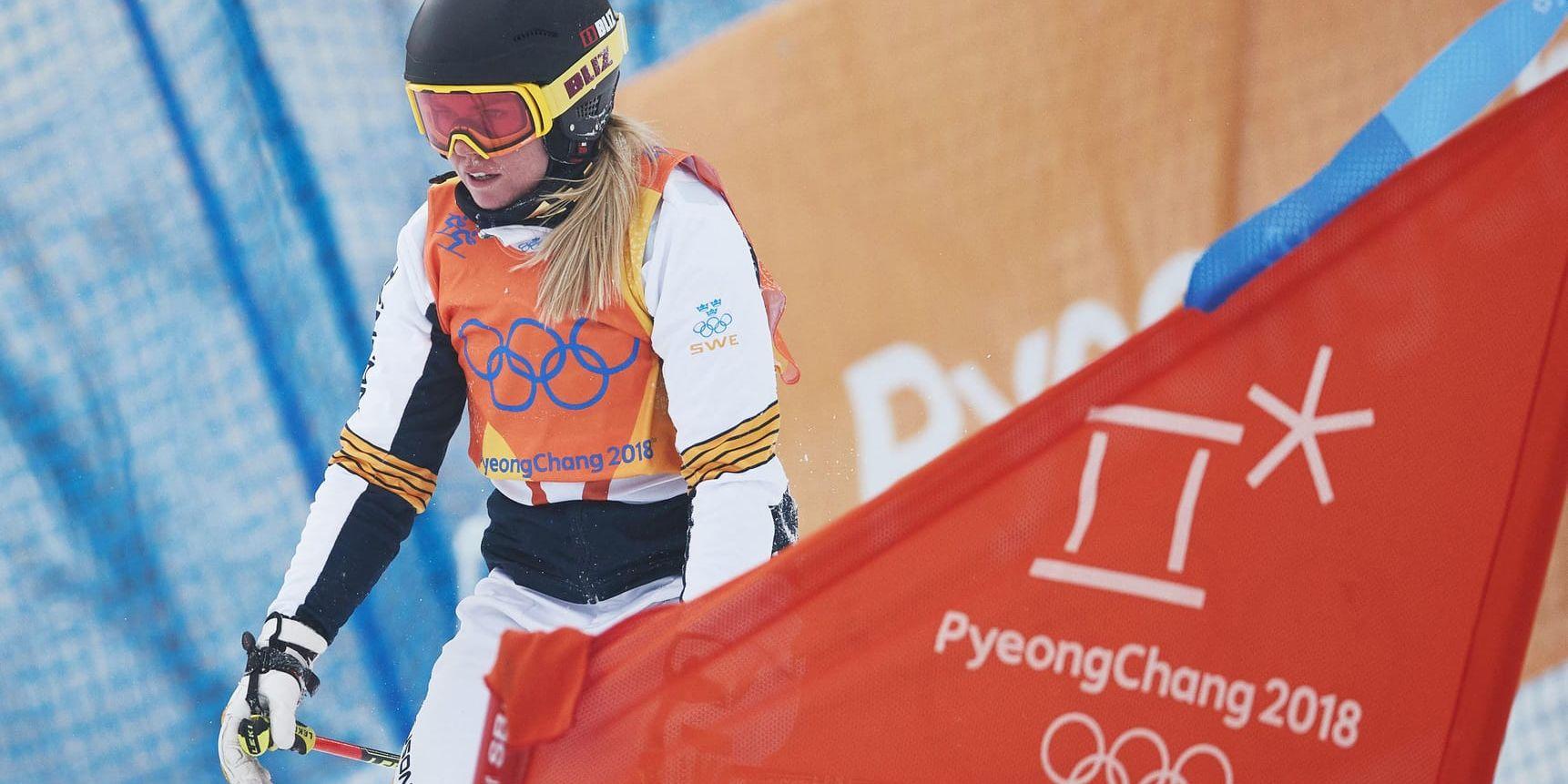 Lisa Andersson efter att ha ramlat i skicrosssemifinalen.
