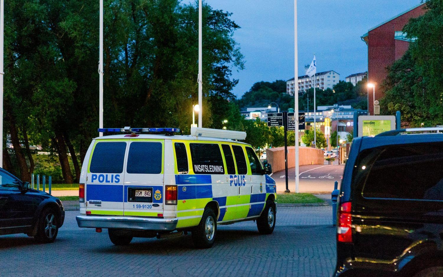 Ett stort antal poliser fanns på plats i och utanför Ullevi. Bild: Samuel Isaksson/Rockfoto