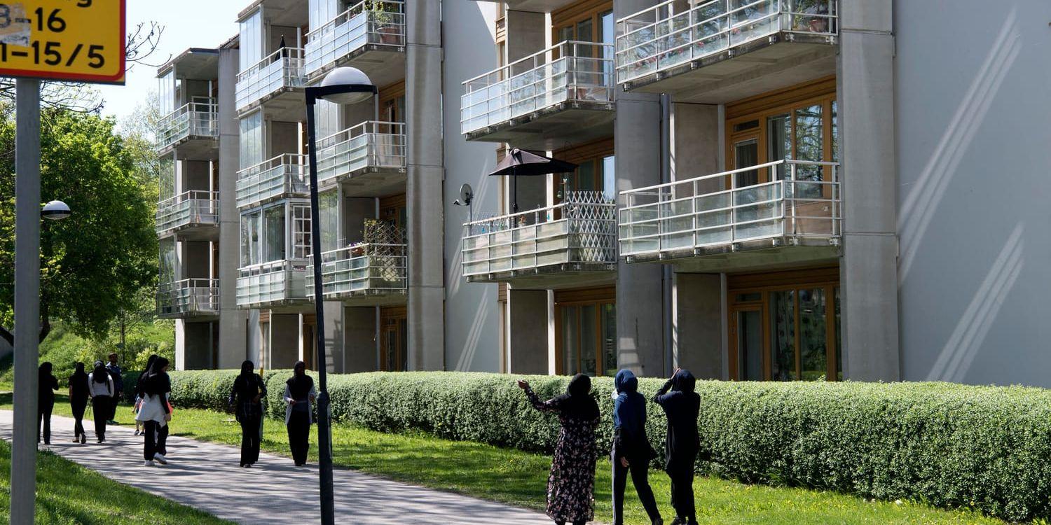 Uppemot 90 000 barn och unga i socioekonomiskt utsatta områden i Stockholms län riskerar att hamna i ett livslångt utanförskap, enligt Stockholms handelskammare. Arkivbild.