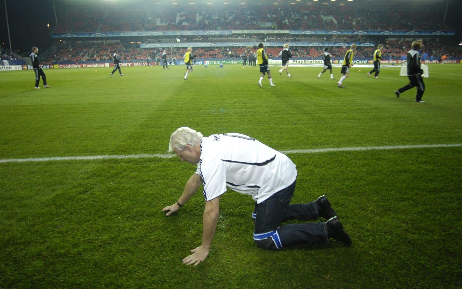 49. Hysén var säker på att Chelsea skulle slå Rosenborg i Champions League 2007. Om engelsmännen skulle misslyckas lovade han att krypa tolv mil. Foto: TT