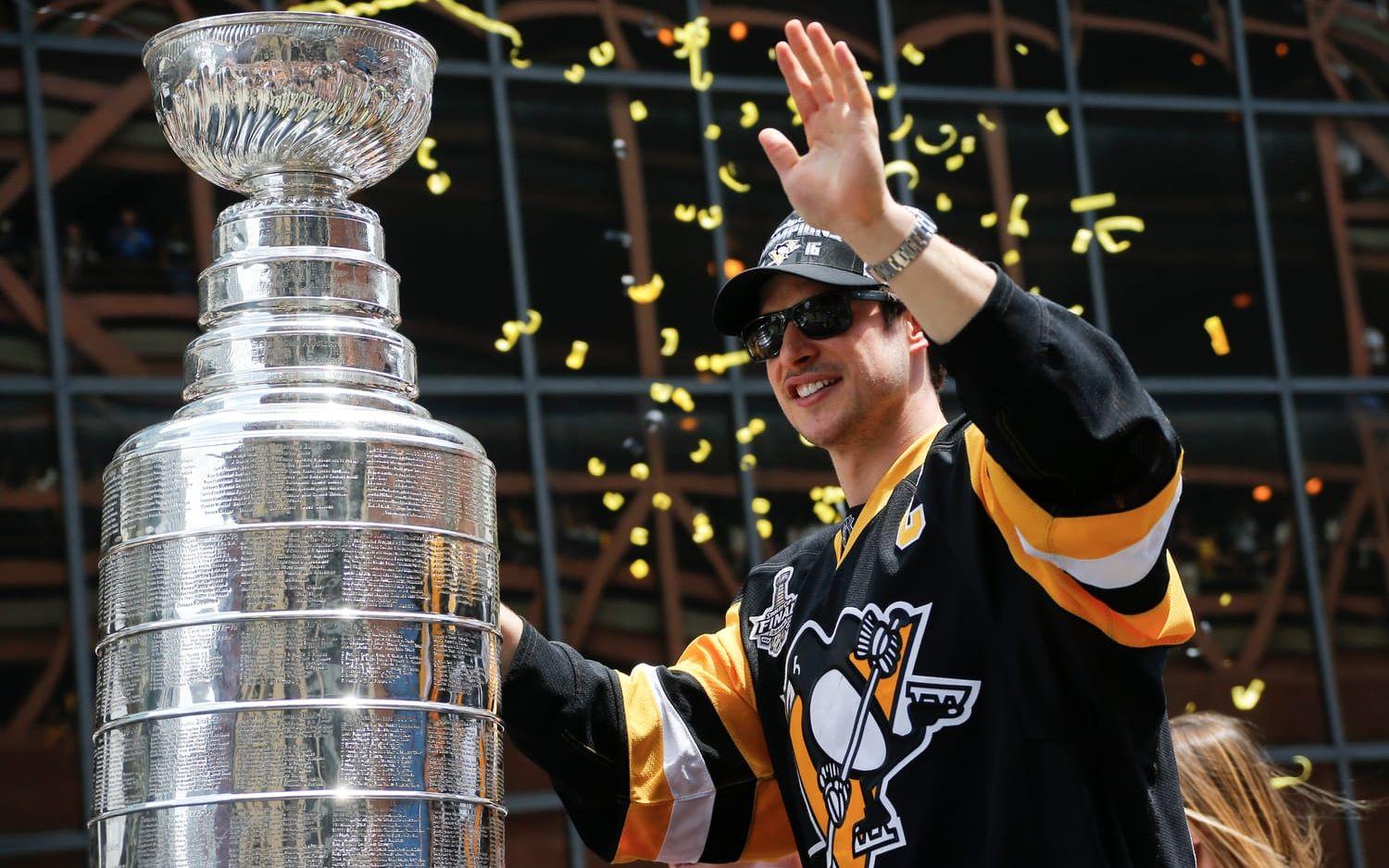 Regerande NHL-mästarna Pittsburgh Penguins kan ses i staden.