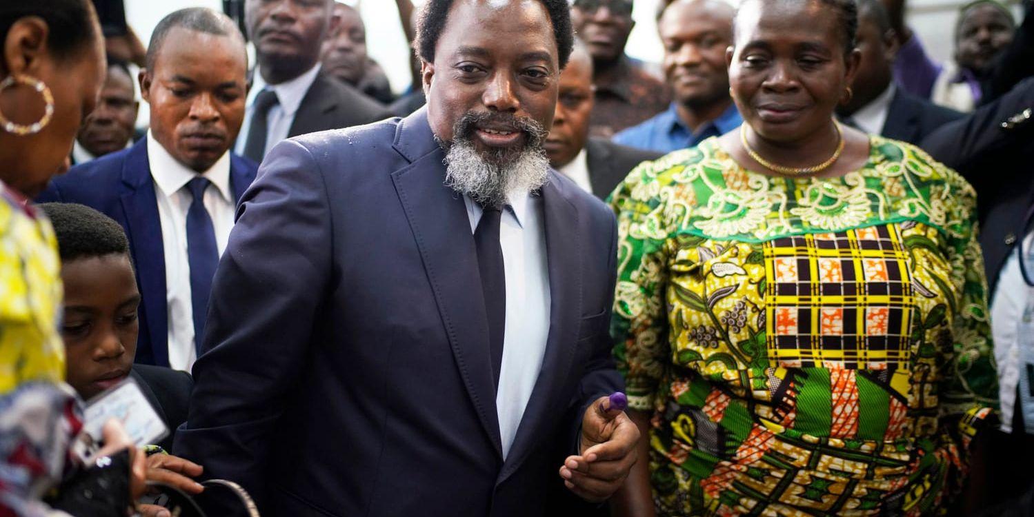Den sittande presidenten Joseph Kabila har hållit sig kvar vid makten i 18 år. Vad den misstänkta uppgörelsen, som både Kabila och Tshisekedi förnekat, skulle innebära är okänt.