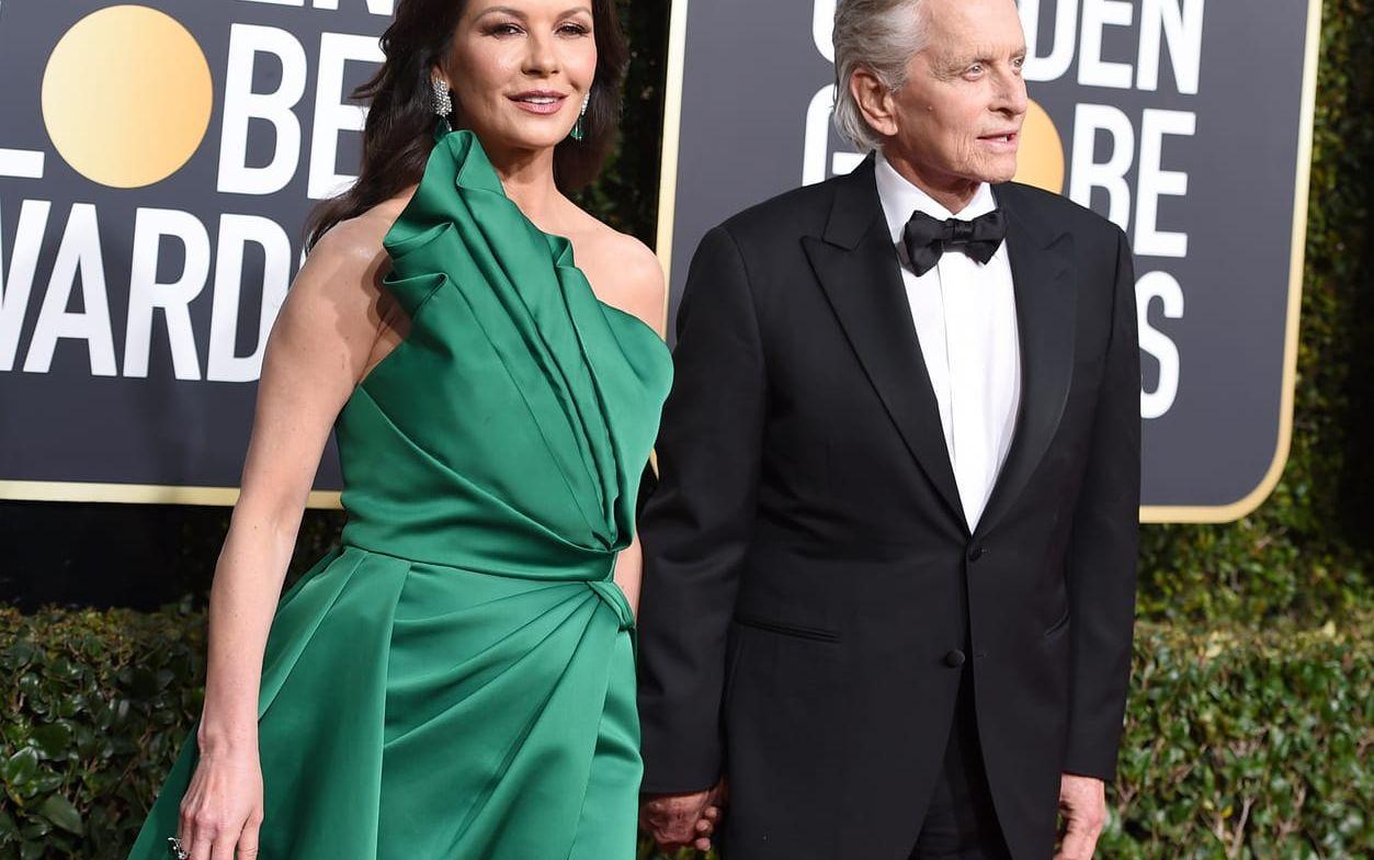 Paret Catherine Zeta-Jones och Michael Douglas på väg till Golden Globegalan.