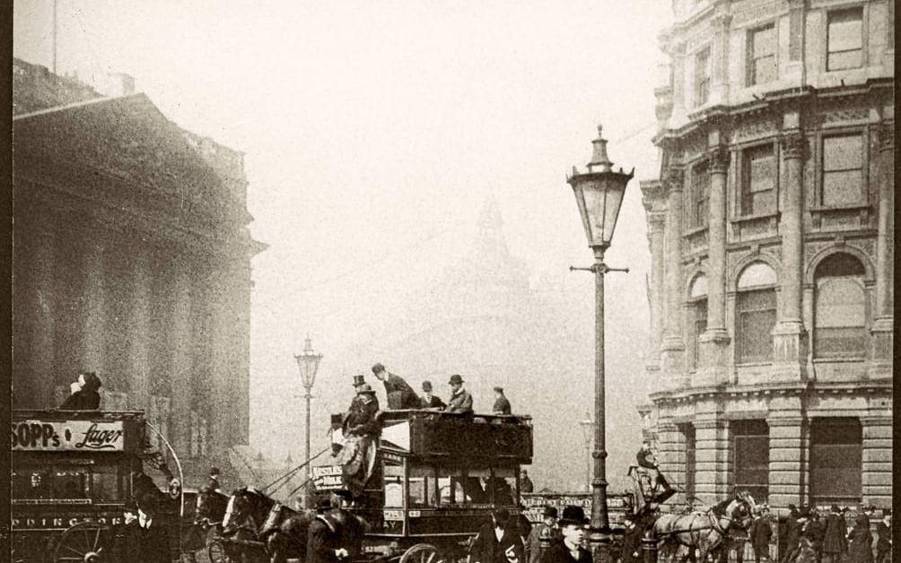 Mansion-huset. London, nära Bank of England omkring 1890. Bild: Claes Grundström