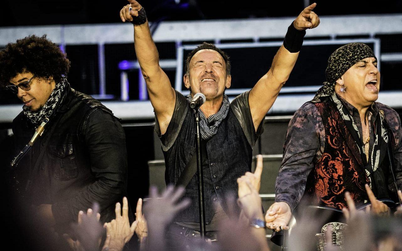 2016. Springsteen gjorde hela tre spelningar, sista kvällen framförde han och bandet hela The River-albumet. BILD: Olof Ohlsson