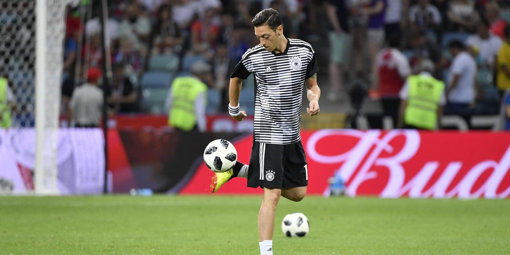 Mesut Özil har bestämt sig för att lämna tysk landslagsfotboll. Arkivbild.