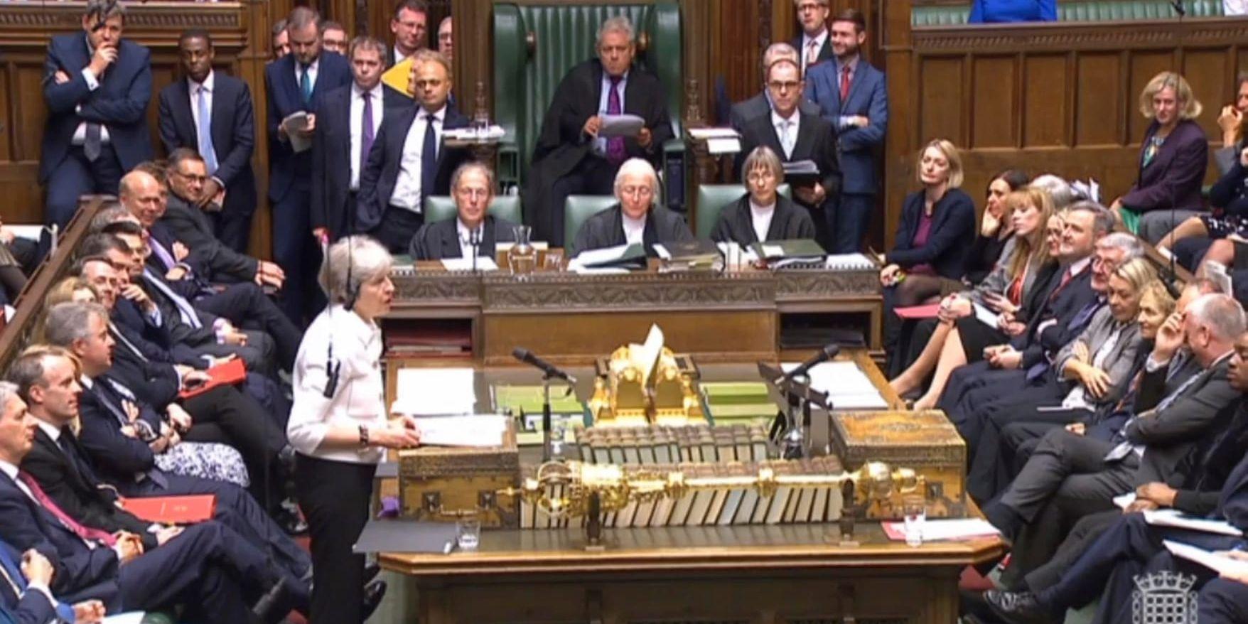 Storbritanniens premiärminister Theresa May talar om brexitläget i det brittiska parlamentet.