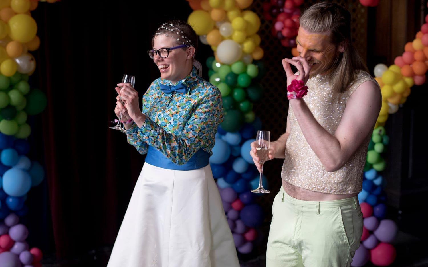 Varken Ingrid Nilsson eller Erik Kallin ville ha ett traditionellt bröllop. Foto: Björn Larsson Rosvall.