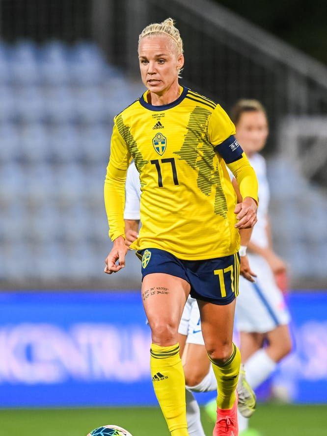 Caroline Seger har tillsammans med Nilla Fischer högst betyg av de svenska spelarna.