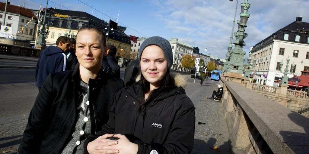 Systrarna Adalheidur och Gyda Johannesdottir vill hjälpa tiggaren Krasto Kristanov.