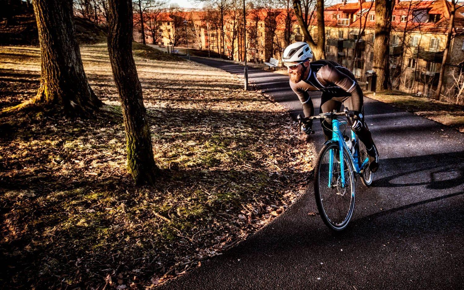 Vill man komma igång med cykling finns det få saker som kan matcha Göteborgsgirot. Här är banan inspirerande och distansen klart överkomlig. Tar man det bara lugnt klarar vem som helst distansen på 70 kilometer, menar ambassadören Jim Berg. Bild: Nicklas Elmrin