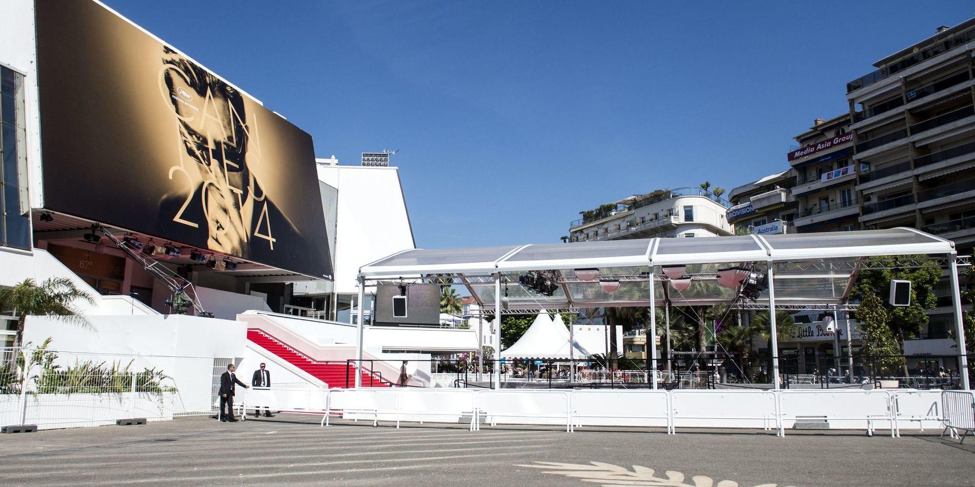 Den nu våldtäktsanklagade filmstjärnan har varit en ofta återkommande gäst på filmfestivalen i Cannes. Här är festivalpalatset där tävlingsfilmerna visas. 