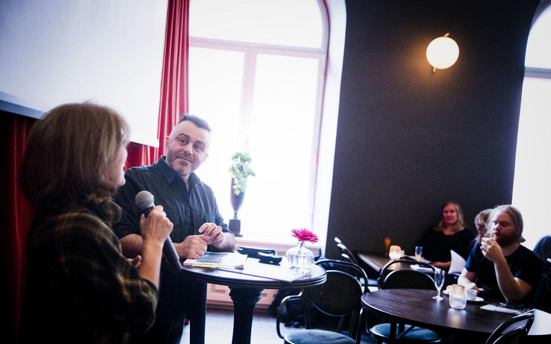 Nasrin Pakkhos film om Göteborgs kulturkalas 2018 visades när kalaset summerades på Teatergatans restaurang.