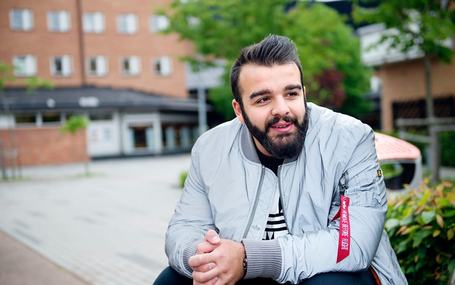Litteraturstaden Göteborg: Poeten Mohammed Ali tror på ordet och dess kraft att förändra. Foto: Anna Svanberg