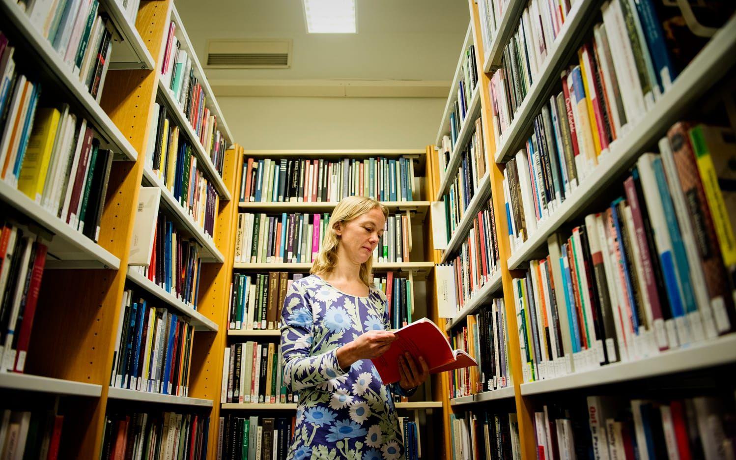 Litteraturstaden Göteborg: Litteraturvetaren Cecilia Pettersson  undersöker om läsning kan fungera som medicin. Foto: Jonas Lindstedt