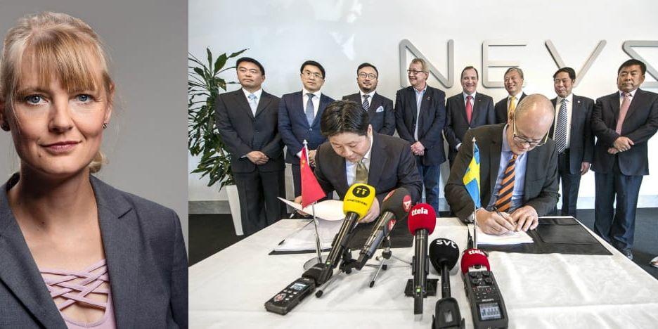 GSR:s Jianghua Su och Nevs Stefan Tilk undertecknar avtal i Trollhättan.