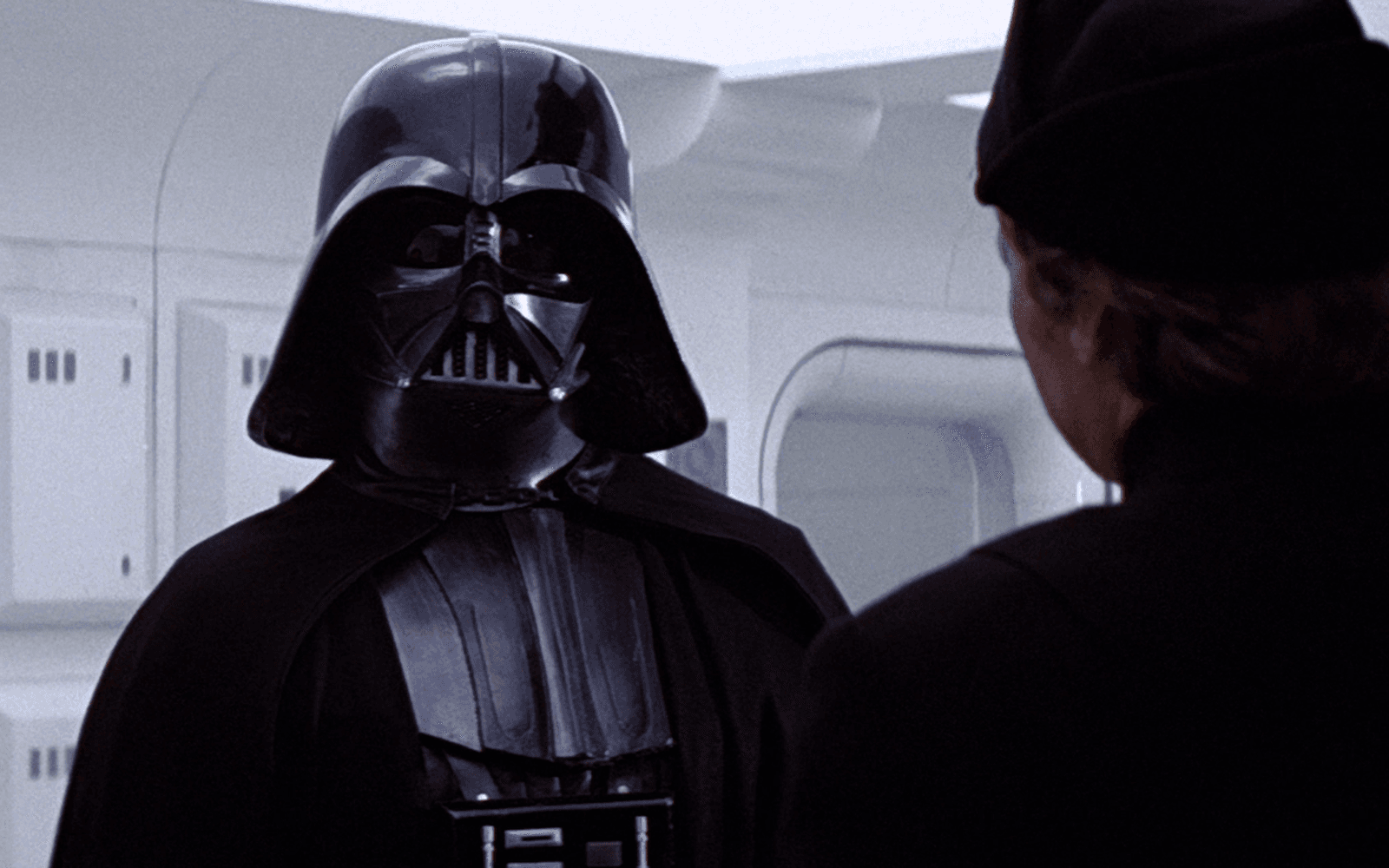 Darth Vaders mäktiga stämma är en av de mest karaktäristiska i Star Wars-serien. David Prowse heter mannen bakom masken men till och med han blev förvånad när han satt i biosalongen 1977 och hörde att en annan mans röst hade dubbats över hans repliker.