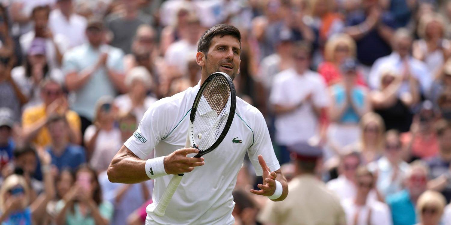 Novak Djokovic är vidare i Wimbledon.