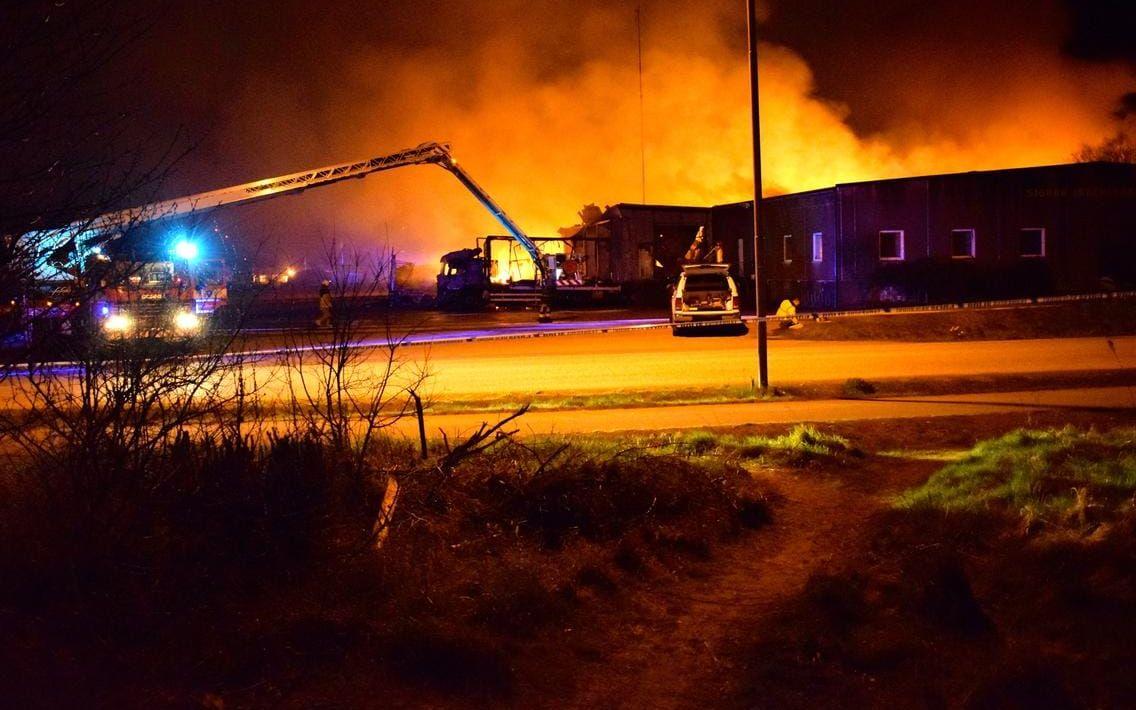 Polisen misstänker att branden är anlagd och rubricerar branden som grov mordbrand. Bild: Håkan Bergström