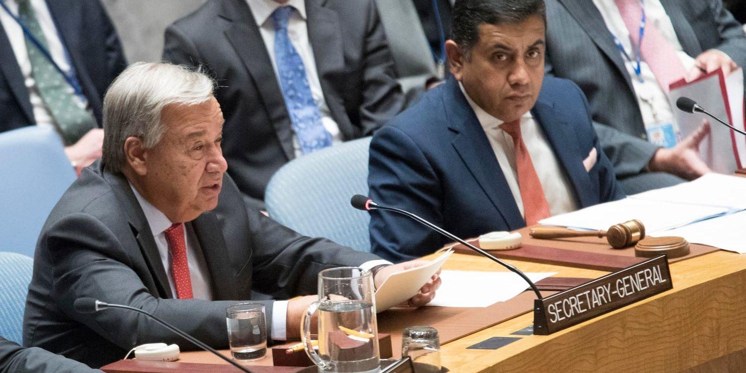 FN:s generalsekreterare António Guterres talar på säkerhetsrådets möte om Myanmar.
