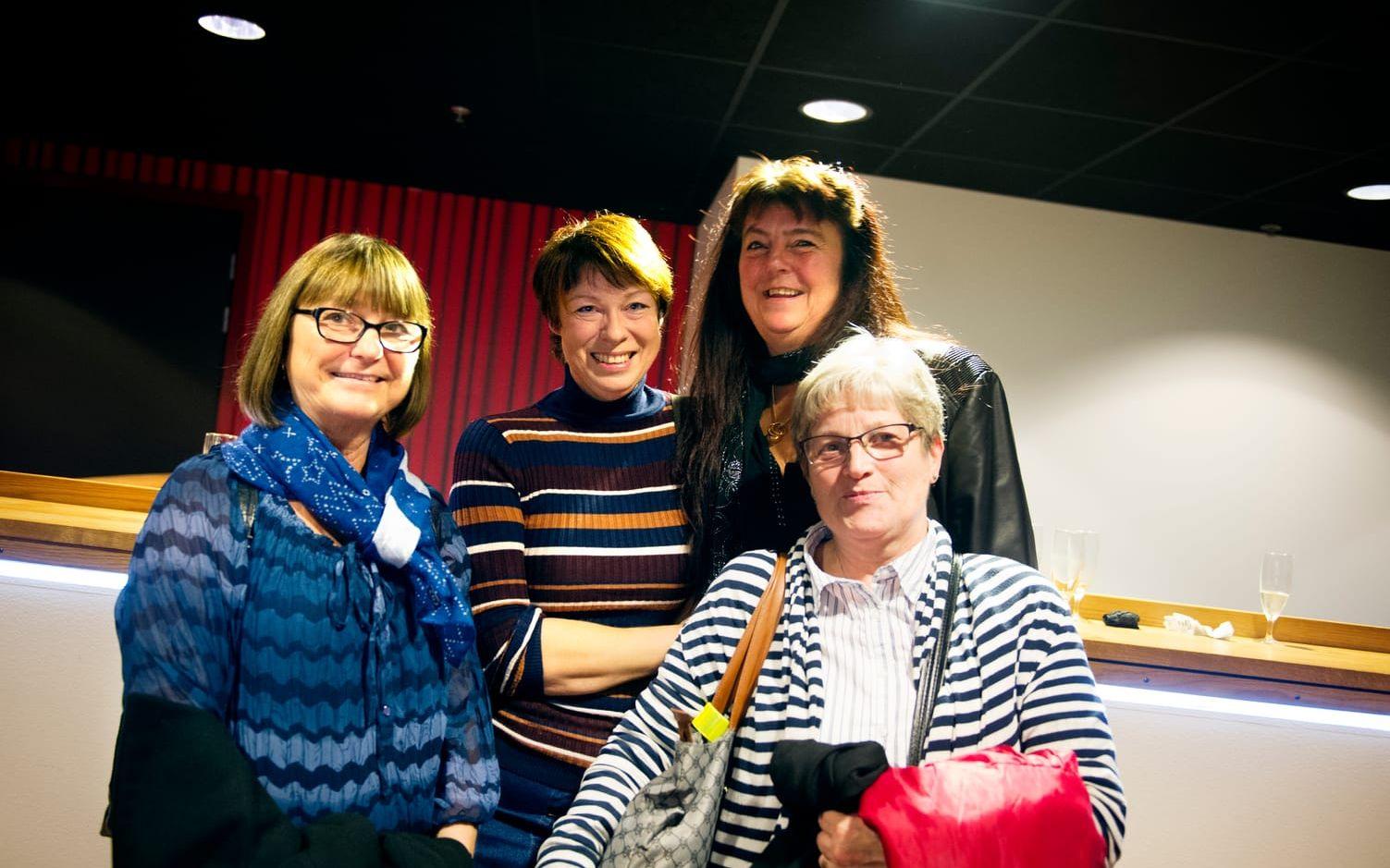 Margita Peterson, Annika Frick, Kristina Gellingskog och Inga-Lill Olsson kom i grupp och hoppades på en inspirerande föreställning med mycket systerskap. Foto: Anna Svanberg.