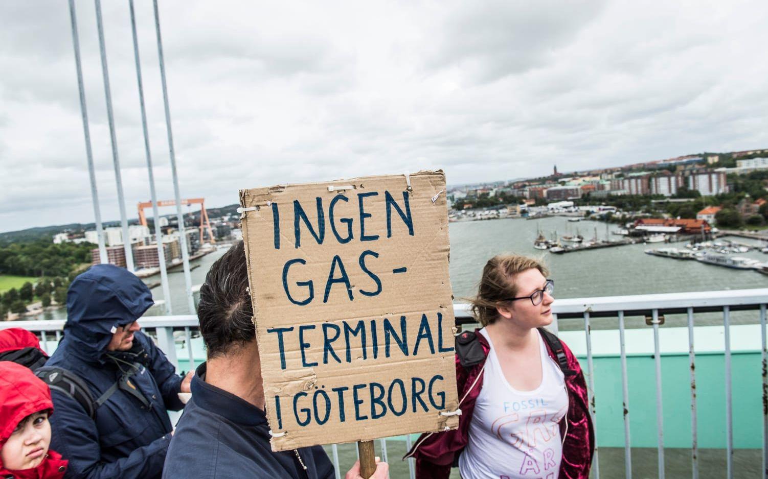De protesterade mot fossilgasterminalen som ska byggas i Göteborg. Bild: Olof Ohlsson