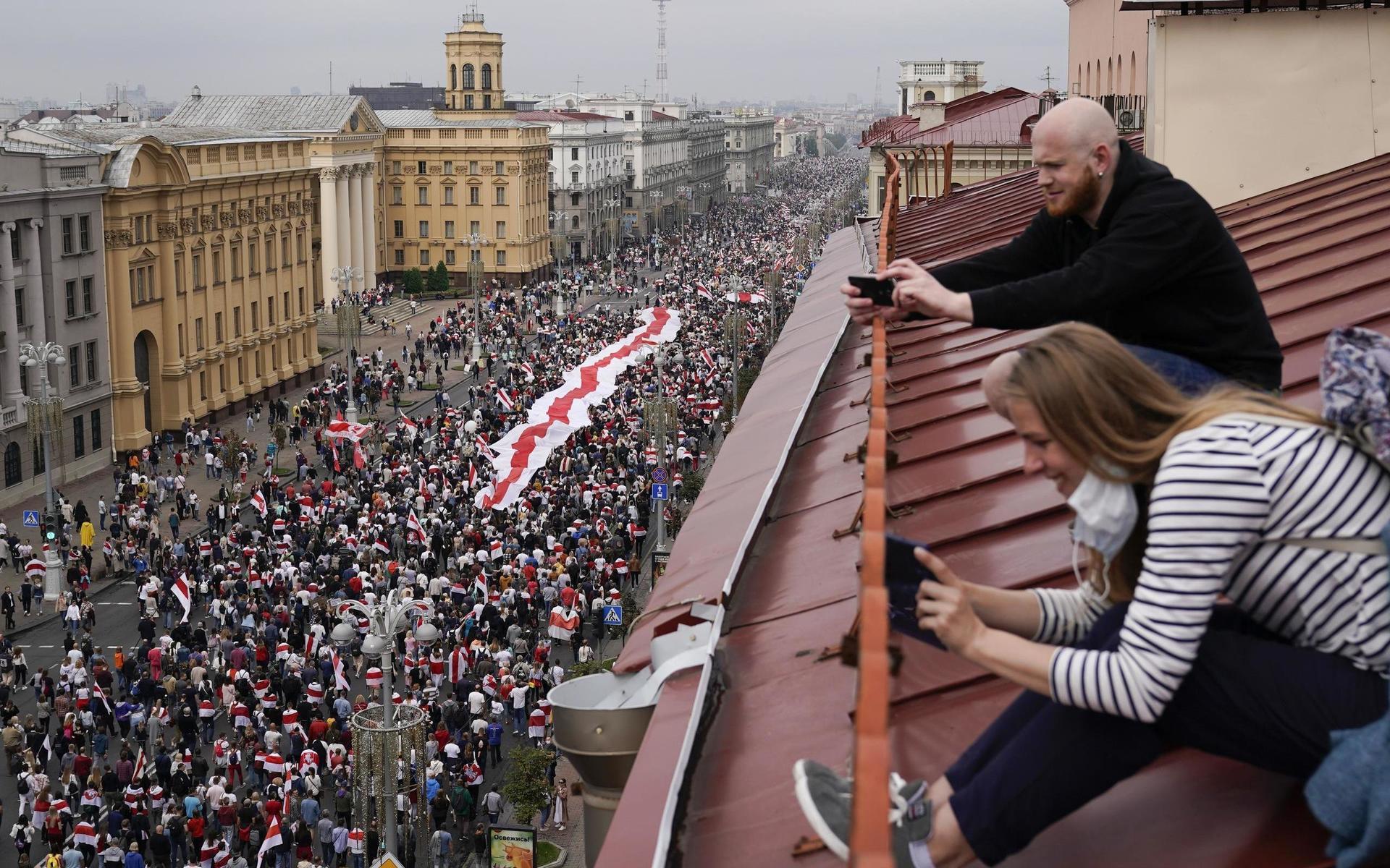 Omfattande protester i Belarus huvudstad Minsk.