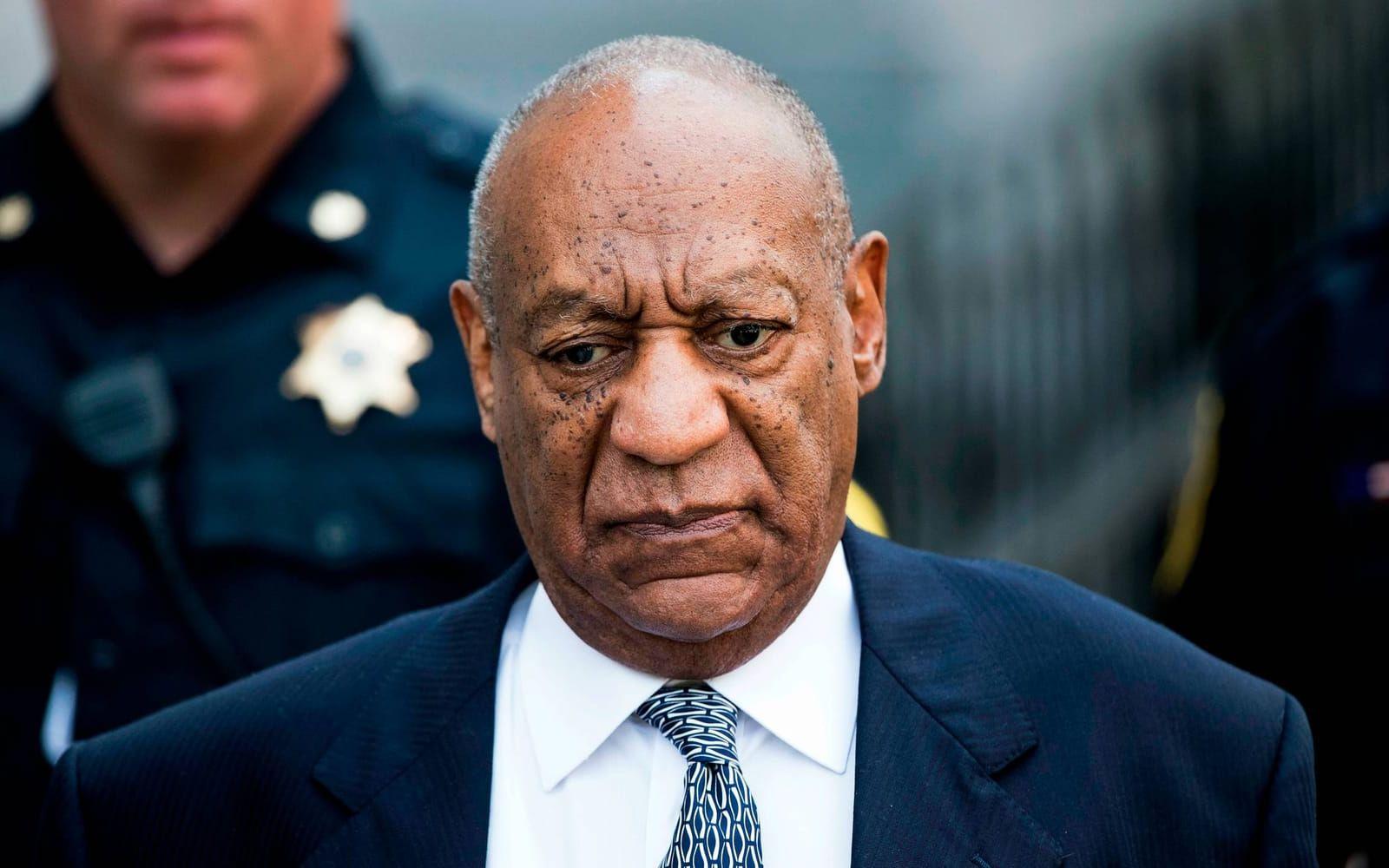 Skådespelaren Bill Cosby anklagas för en serie övergrepp mot kvinnor. I april återupptas rättegången mot honom. Arkivbild: Matt Rourke/AP/TT.